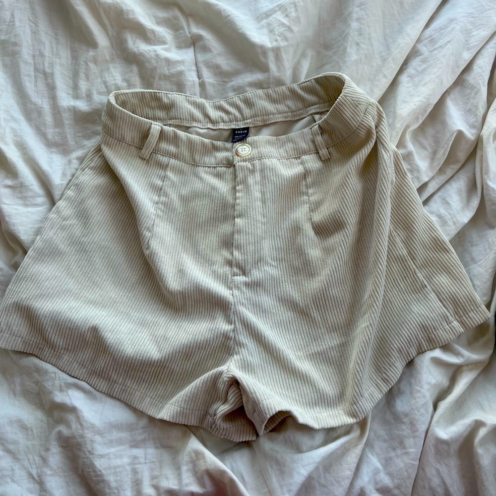 white ribbed shorts